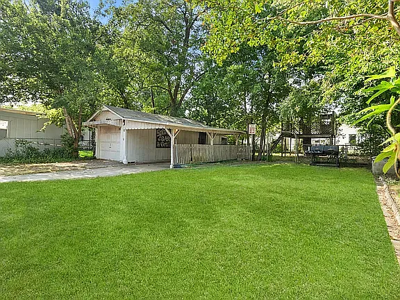 422 Royston Ave — Photo 15