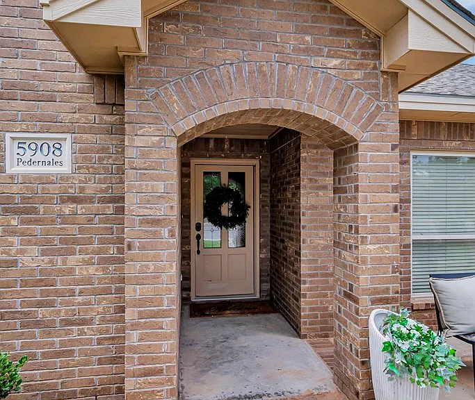 5908 Pedernales Dr — Photo 3