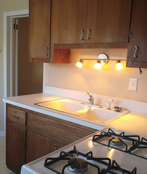 1st image of 1811 N Warren Ave #7568656