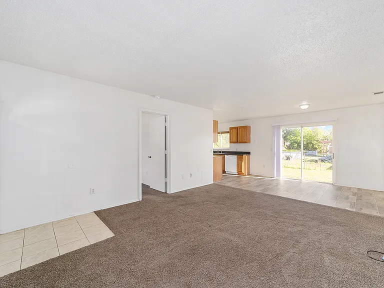 325 Oak Track Crse — Photo 6
