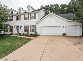 2276 Crimson View Dr, Ballwin, MO