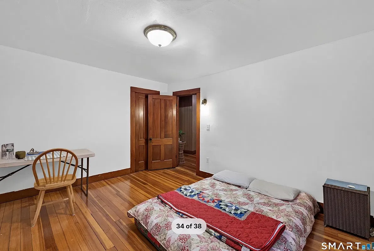 3 bed, $3,000 — Photo 2