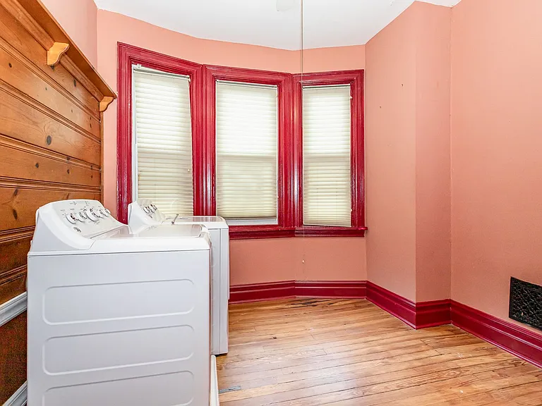 273 S Hanover St — Photo 20