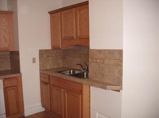 1st image of 36 Esmond St APT 1