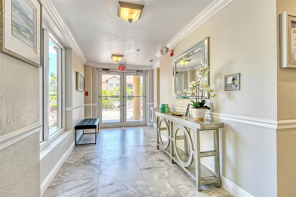 3 bed, 2.0 bath, 2143 sqft, $7,500 — Photo 4