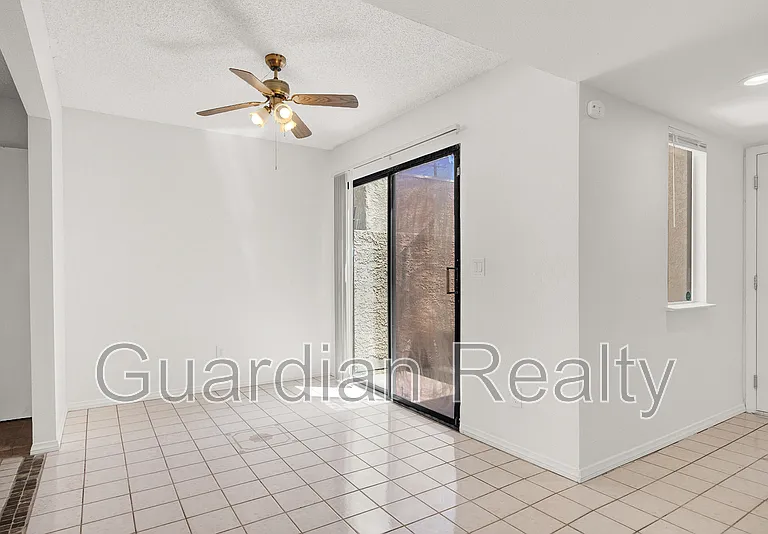 2639 Jacyra Ave — Photo 7