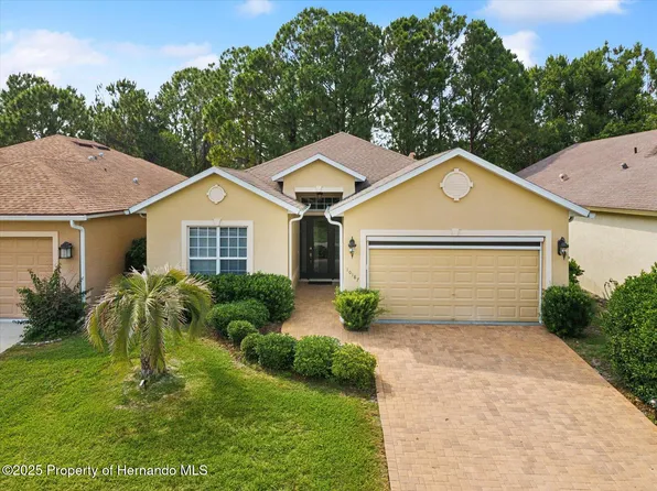 10187 Holly Berry Dr, Weeki Wachee, FL 34613