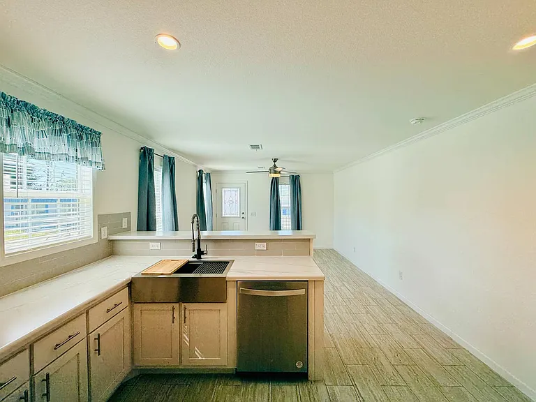 1013 Ohio St SE #54 — Photo 11