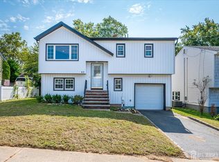 40 Brown Ave, Iselin, NJ 08830