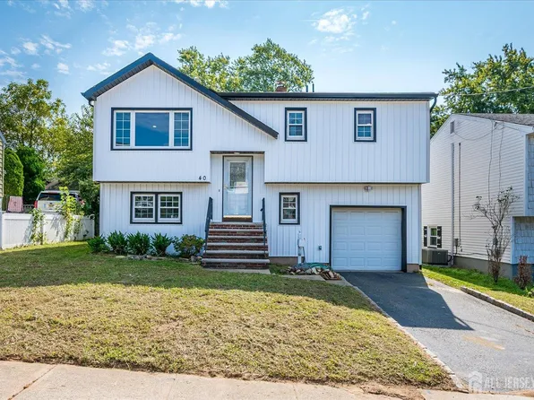 40 Brown Ave, Iselin, NJ 08830