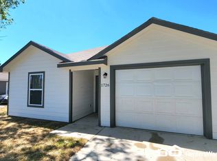 1726 E Davis Ave, Fort Worth, TX 76104