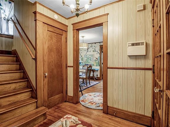 2nd image of 19 Montrose Ave