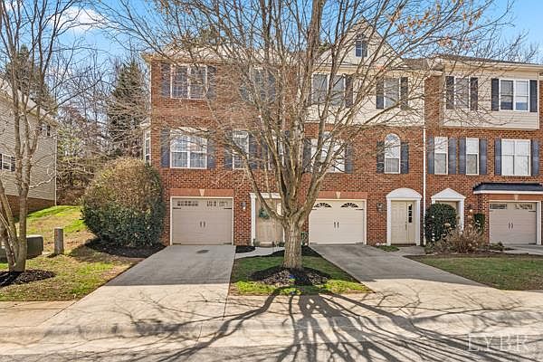 1st image of 3008 Hill St Unit 212