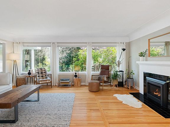 4th image of 2533 Sinclair Rd