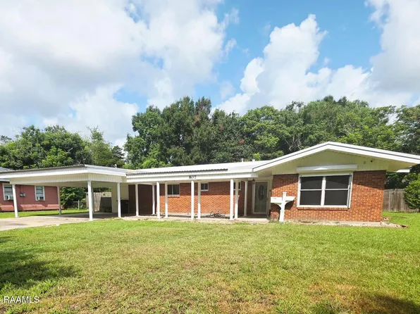 807 Victory Dr, New Iberia, LA 70563