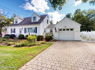 3 Hillview Ct, Wynantskill, NY 12198