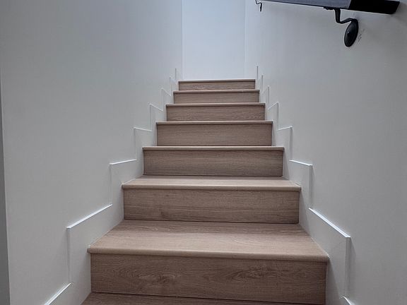 4th image of 9801 Beachy Ave #1
