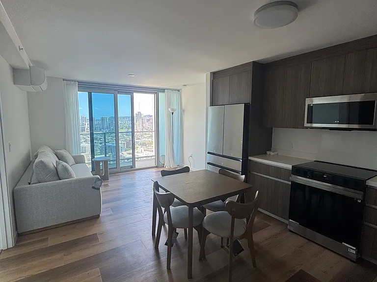 1500 Rycroft St #3203R — Photo 1