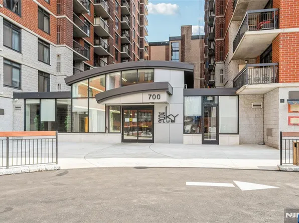700 1st St #15RS, Hoboken, NJ 07030