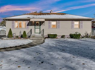 3346 Bernice Rd, Lansing, IL 60438