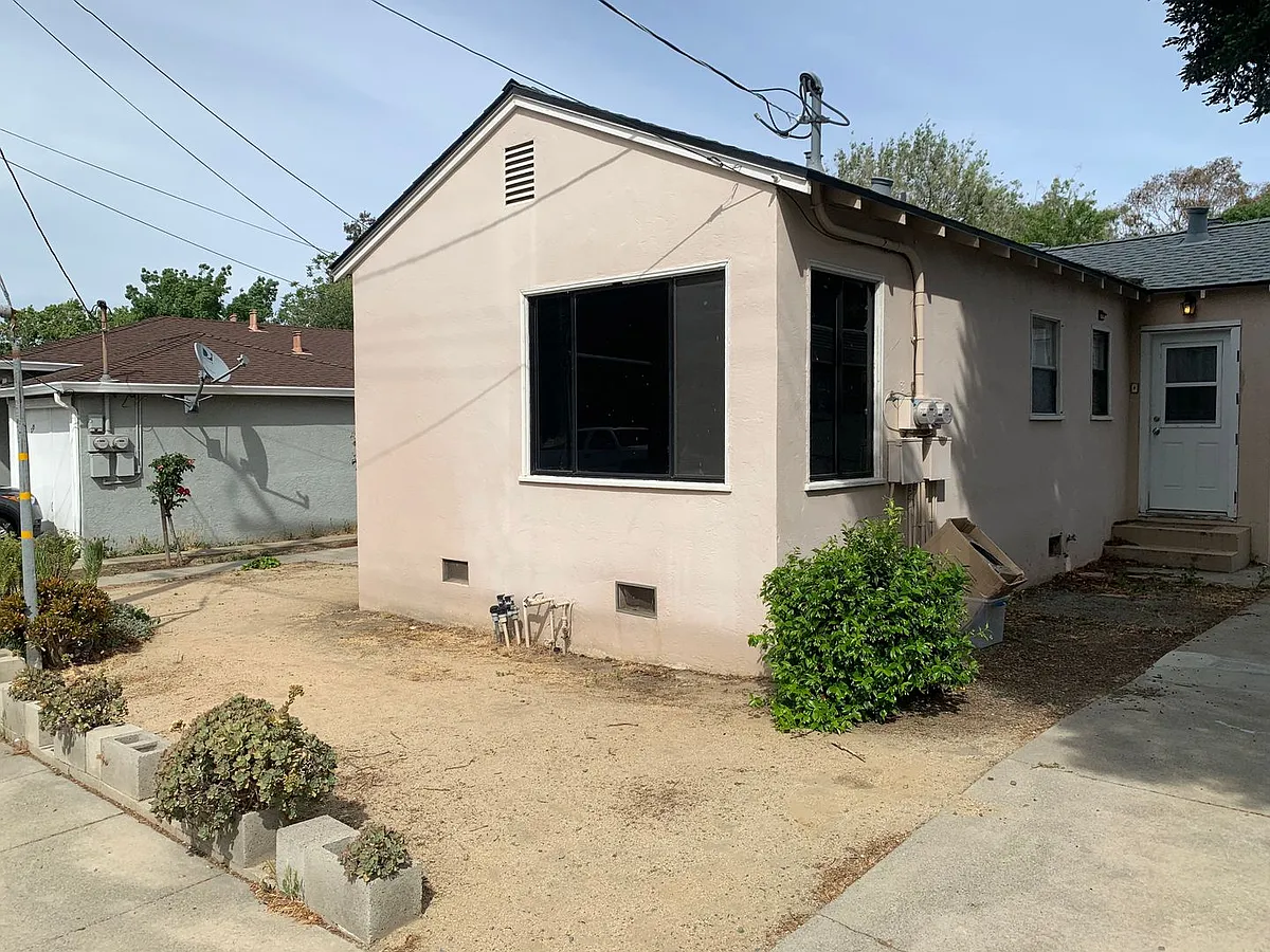 Building Photo - 265 Ramona St