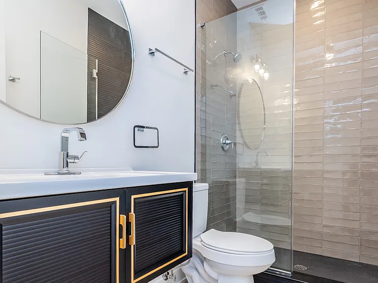 6031 S Vernon Ave #1 — Photo 14