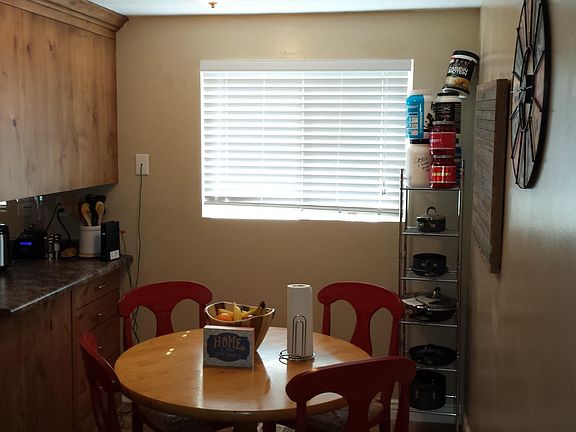 5th image of 567 W Tiffany Town Dr