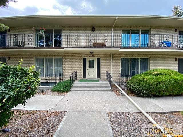 1st image of 1780C Balboa Dr