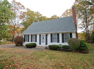 36 Southwest Ave, Windsor Locks, CT 06096