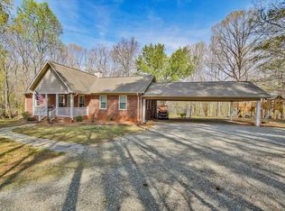2547 Comanche Trl, Hillsborough, NC 27278
