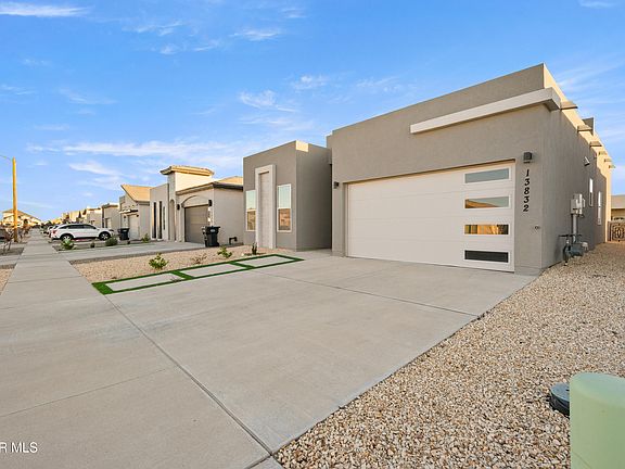 3rd image of 13832 Paseo De Loma Dr