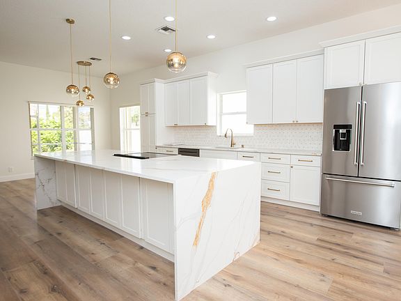 5th image of 10881 La Salinas Cir