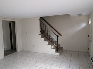 18 Bodfish Pl, Hyannis, MA 02601