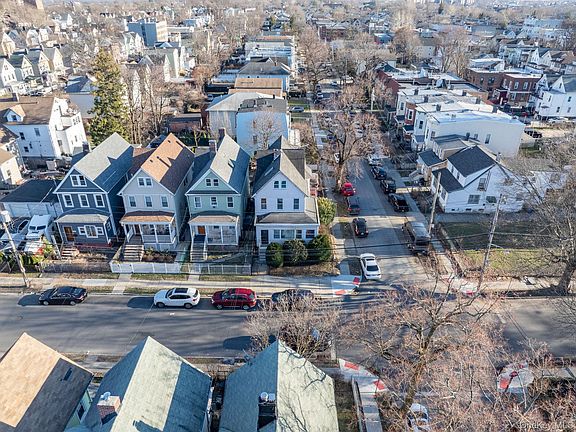 2nd image of 164 W 2nd Street