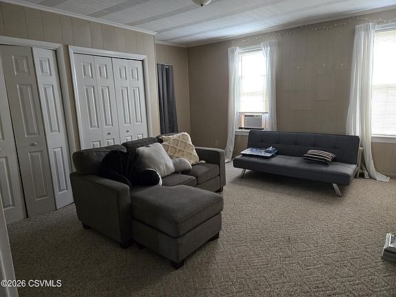 4th image of 670 Cooper St #A