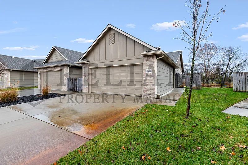 3 bed, 2.0 bath, 1092 sqft, $1,475 — Photo 3