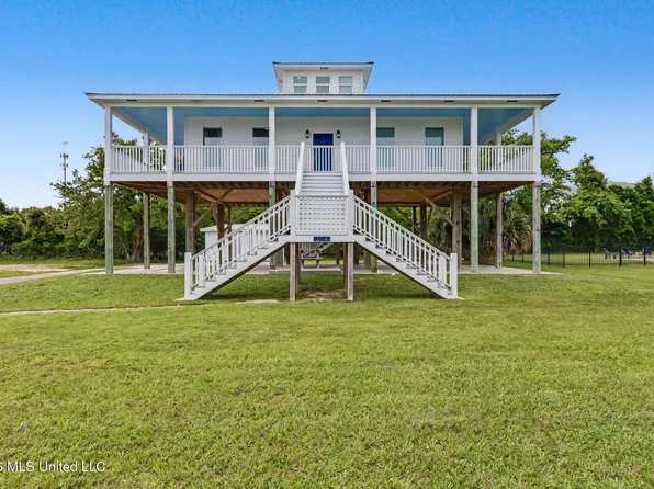 304 S Seashore Ave, Long Beach, MS 39560