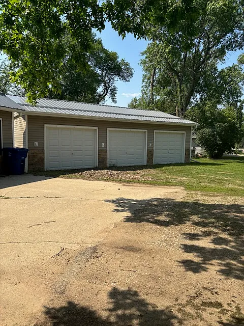 Building Photo - 107 S Evans Ave #107
