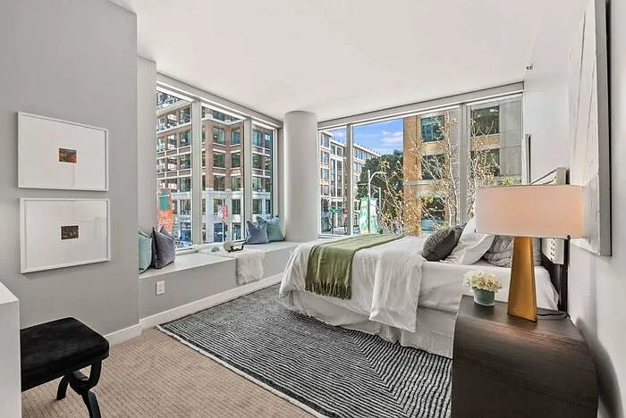 318 Spear St #3B — Photo 1