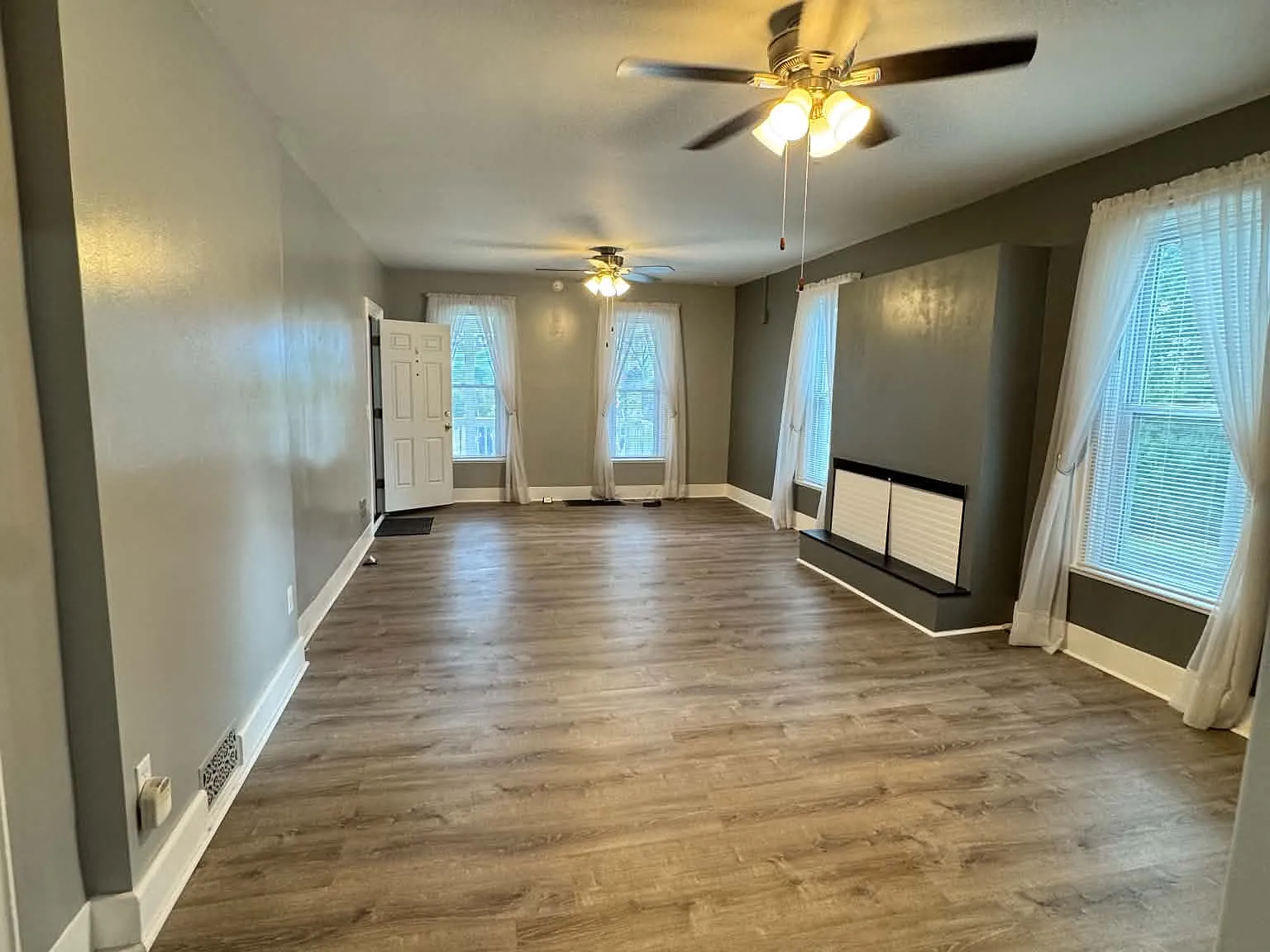 2 bed, 1210 sqft, $1,250 — Photo 4