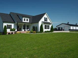 211 Claypool Rd, Bethpage, TN 37022