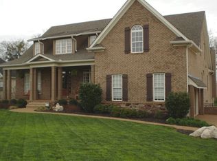 1029 Saint Hubbins Dr, Spring Hill, TN 37174