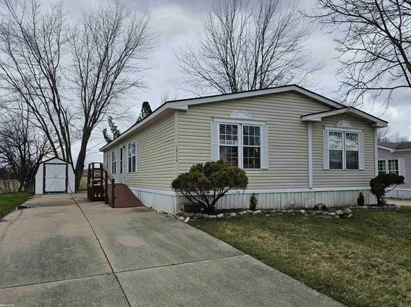 58156 Colchester Rd, Washington, MI 48094