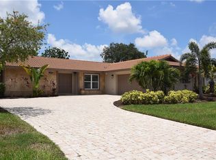 3352 Espanola Dr, Sarasota, FL 34239