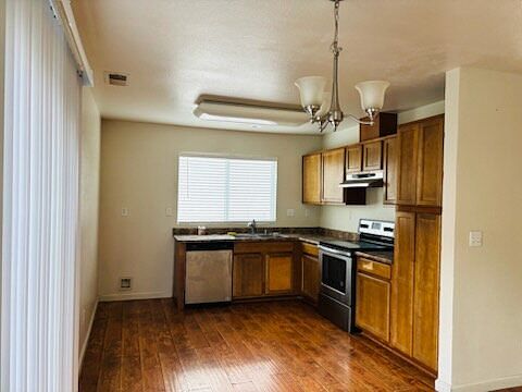 3rd image of 3762 Beam Ave
