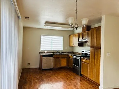 3762 Beam Ave — Photo 3