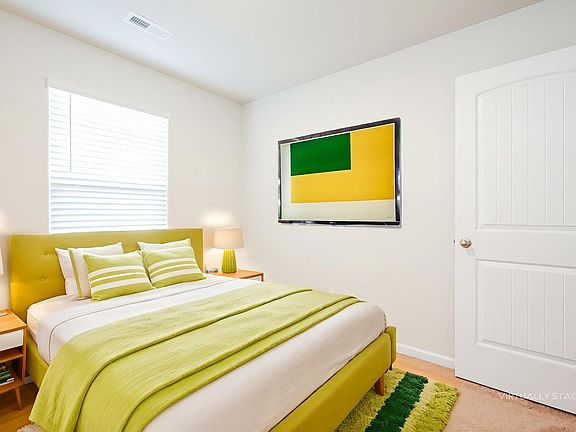 5th image of 2149 Southlea Dr