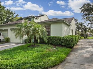 864 Glades Ct NE, Saint Petersburg, FL 33702
