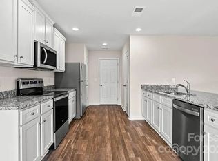 1104 Nia Rd, Charlotte, NC 28215