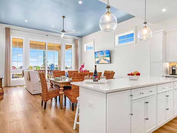 4th image of 243 E Gulf Beach Dr
